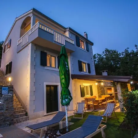 In With Terrace, Air Conditioning, Wifi, Washing Machine 5202-1 * Omiš