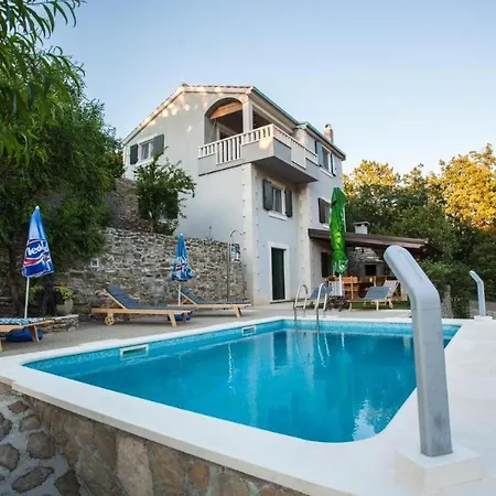 In With Terrace, Air Conditioning, Wifi, Washing Machine 5202-1 Casa de Férias Omiš