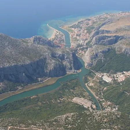 Casa de Férias In With Terrace, Air Conditioning, Wifi, Washing Machine 5202-1