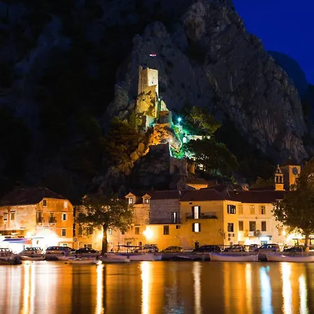 In With Terrace, Air Conditioning, Wifi, Washing Machine 5202-1 Casa de Férias *