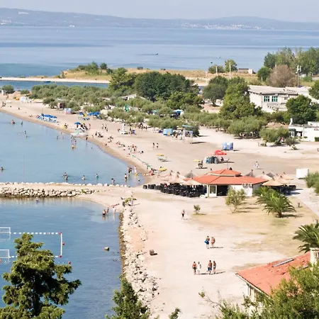 In With Terrace, Air Conditioning, Wifi, Washing Machine 5202-1 Casa de Férias Omiš