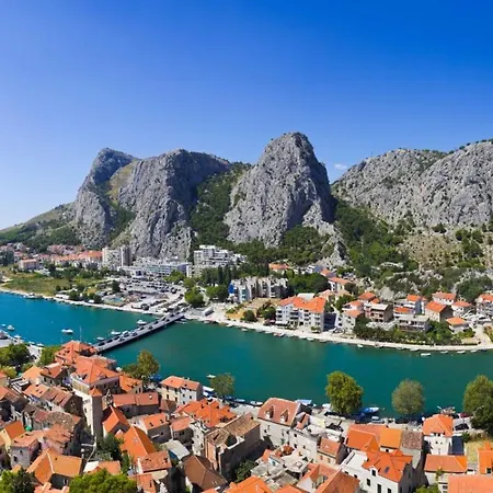 In With Terrace, Air Conditioning, Wifi, Washing Machine 5202-1 Casa de Férias