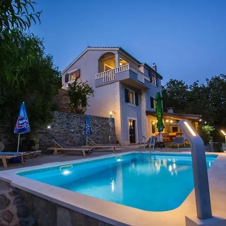 In With Terrace, Air Conditioning, Wifi, Washing Machine 5202-1 * Omiš